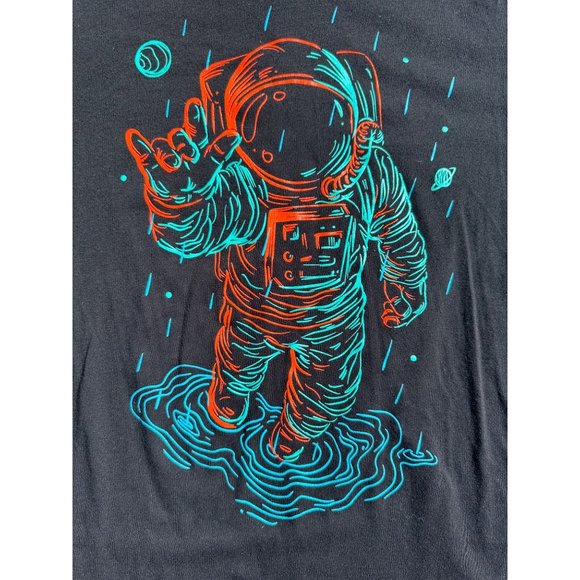 Into The Am Mens T Shirt Medium Black Graphic Astronaut Short Sleeve Crew Neck - Picture 3 of 8